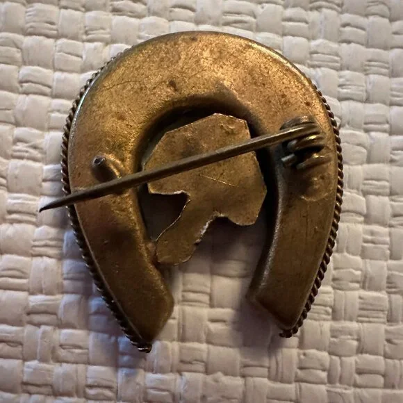 Antique Goldtone Micromosaic Horse Shoe Pin with Four Leaf Clover - Picture 2 of 2